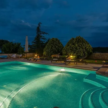 Luxury Harmony With Private Heated Pool In Istria - Pula - Rakalj *