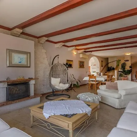 Luxury Harmony With Private Heated Pool In Istria - Pula - Rakalj Vila
