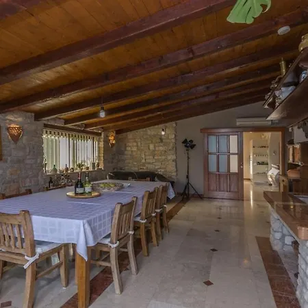 Villa Luxury Harmony With Private Heated Pool In Istria - Pula - Rakalj