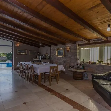 Luxury Harmony With Private Heated Pool In Istria - Pula - Rakalj Villa *