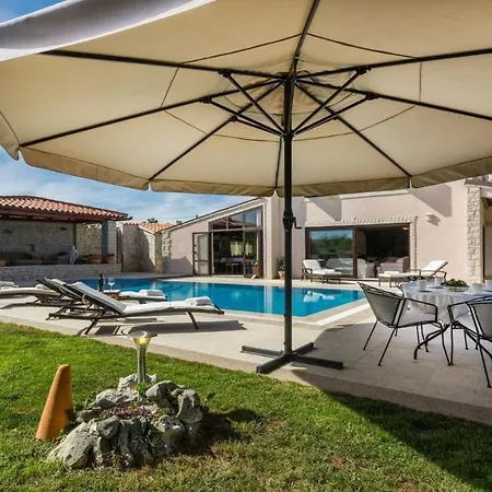 Vila Luxury Harmony With Private Heated Pool In Istria - Pula - Rakalj Prhati